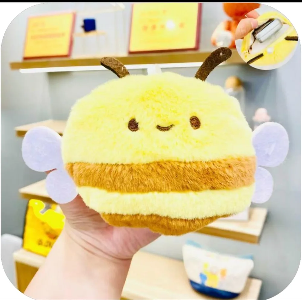 HoneyBee Pouch